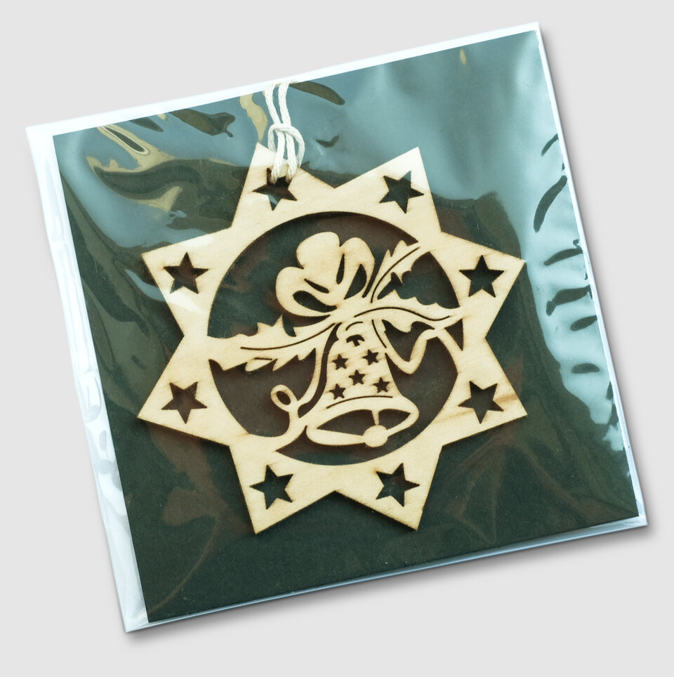 Give-away: Weihnachtsdekoration aus Holz